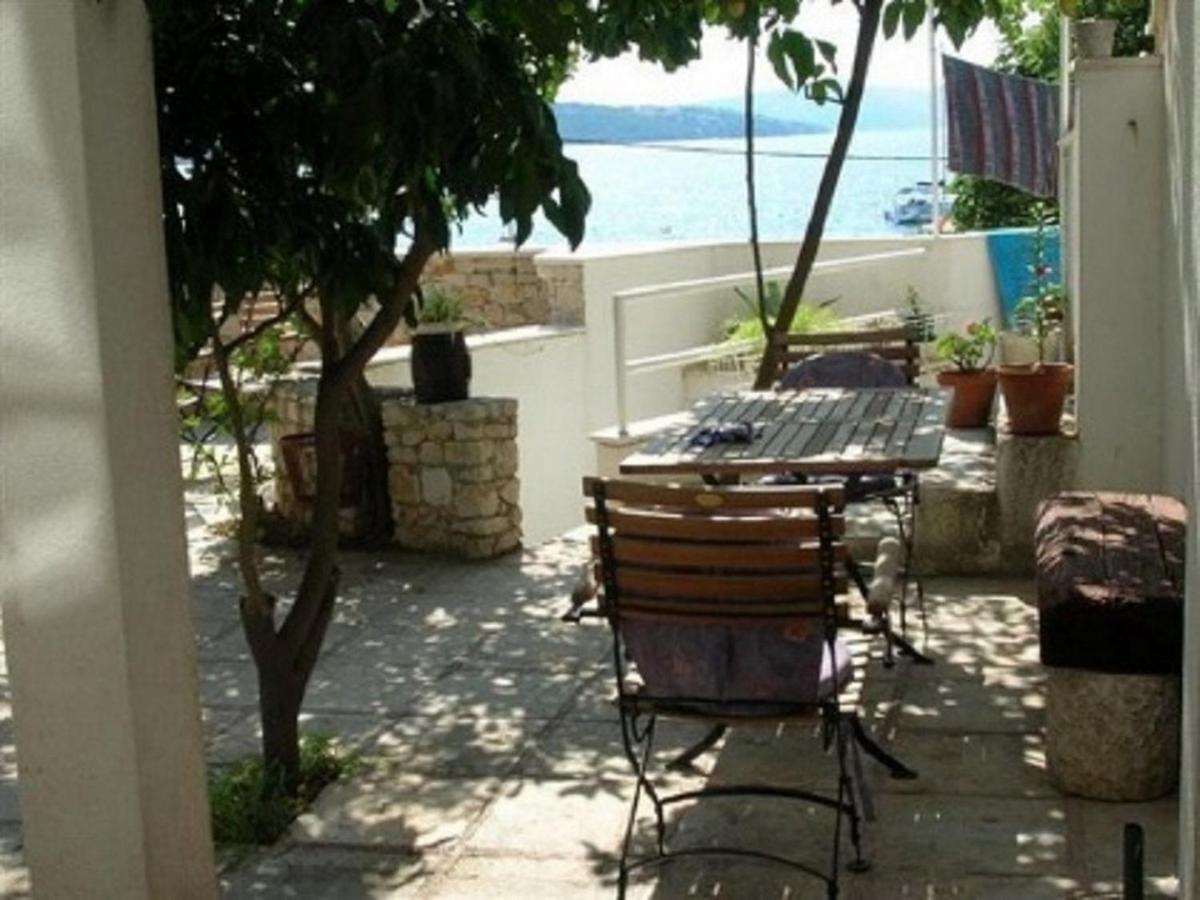 Apartments Doria - 20M From Beach Trogir Exterior photo